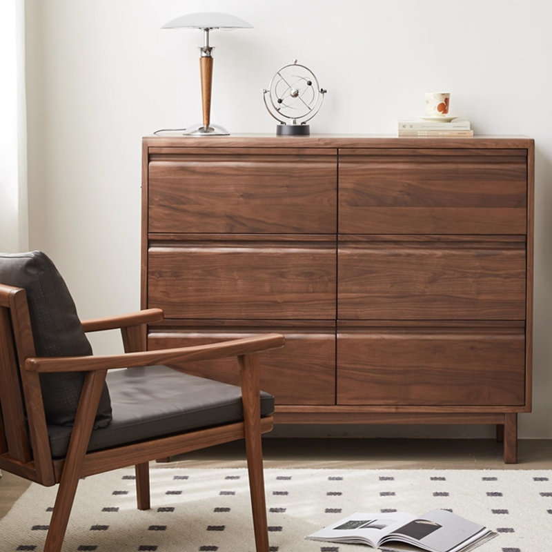 Armoire d'appoint en noyer massif