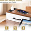 Bureau blanc de 55 po avec station de charge, support pour moniteur et glissières de tiroir pour une expérience de travail confortable et productive dans un bureau à domicile