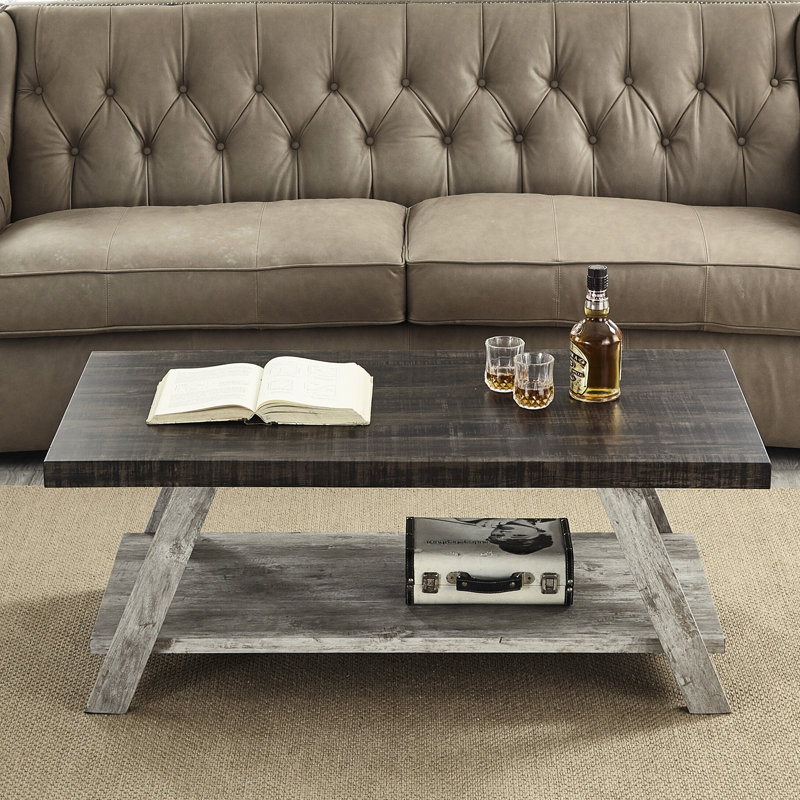 Table basse contemporaine en bois noyer patiné et gris