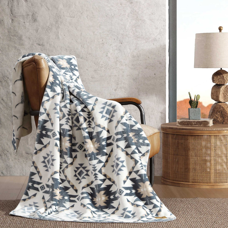Couverture réversible Wrangler, Grand lit, Motifs géométriques gris