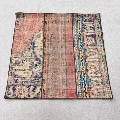 Tapis rose en laine Bohemian Patchwork 36,2 x 35,4 po