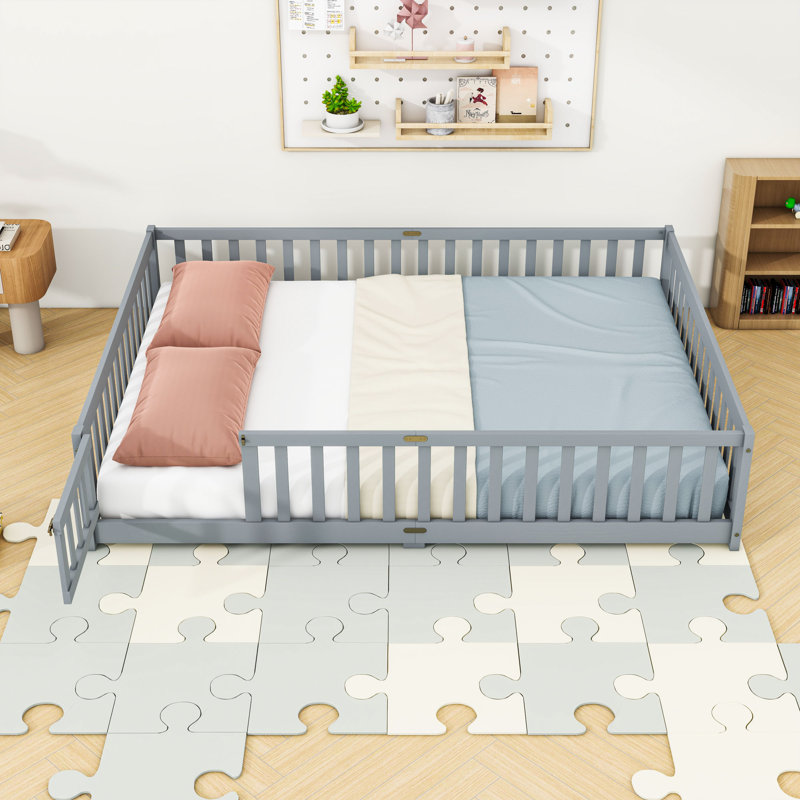 Grand lit sur pied avec rails et porte, Gris