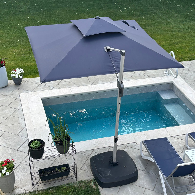 Parasol carré en porte-à-faux 120 po avec base à roulettes, bleu marine, Marine, L 120 po x P 120 po