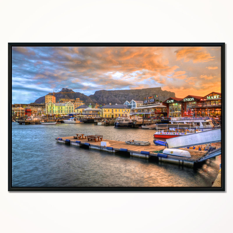 «Cape Town Waterfront at Sunset», reproduction de photo sur toile tendue encadrée, H 16 po x l 32 po x P 1 po