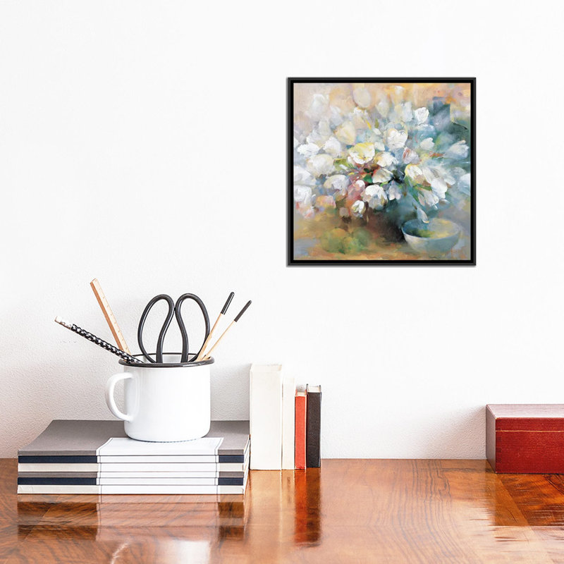 «Sparkling White Tulips I», reproduction sur toile, H 18 po x l 18 po x P 1,5 po, Toile avec cadre noir, Pas de tapis