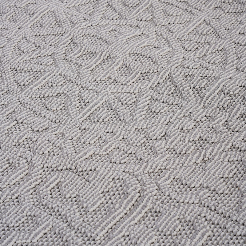 4X6 White / Ivory / Medallion Indoor / Outdoor Area Rug, Rectangle 4' x 6'2"
