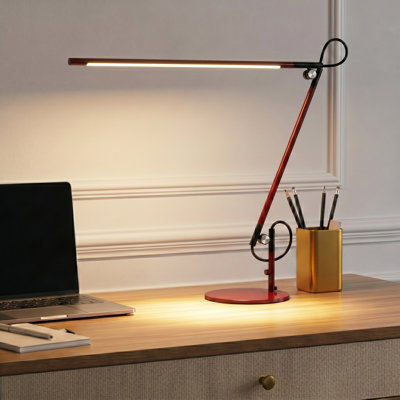 Lampe de table moderne à DEL rouge de 17 po Axel, tête réglable, gradation tactile et corps en métal élégant