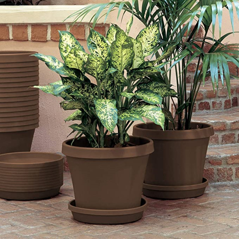 Pot à fleur intérieur / extérieur en plastique Terra, Chocolat, H 8,5 po x l 10,75 po x P 10,75 po