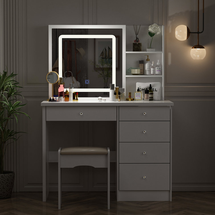 Ololade Vanity