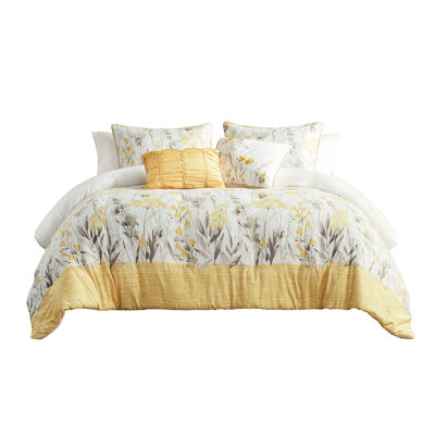 Yellow Full/Queen Comforter With Seersucker Fabric, 2 Shams, Decorative Pillows, , Spot Clean Pillow And , Full/Queen, 100% , Modern Cottage Style