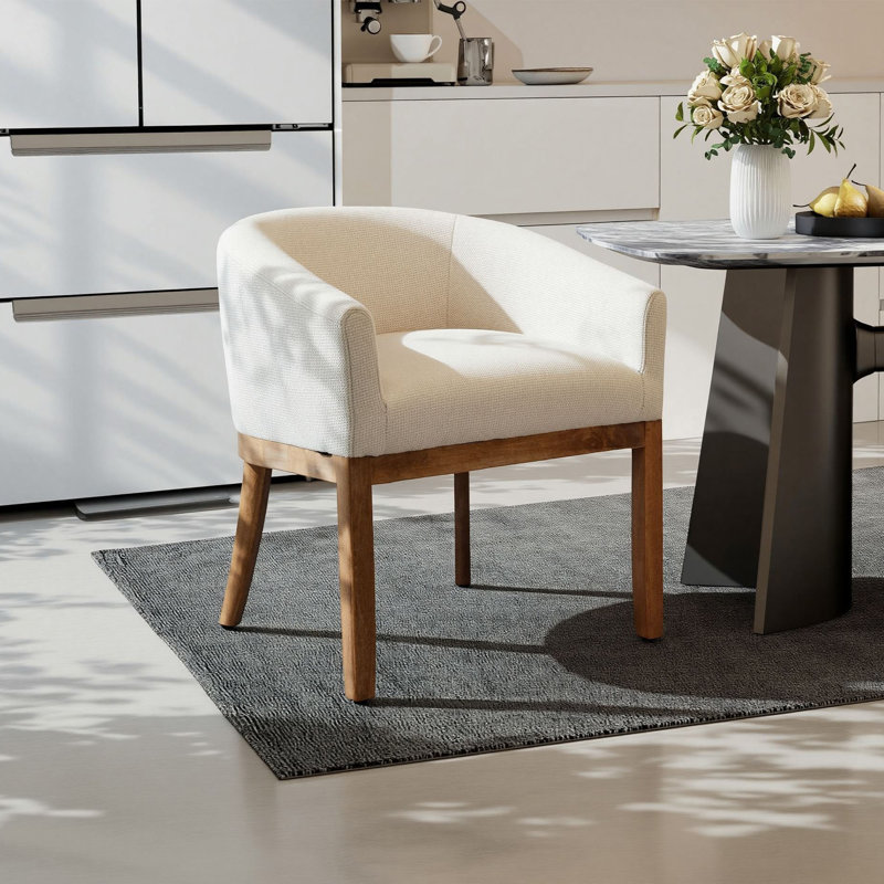 Fauteuil demi-tonneau 24,8 po moderne avec accoudoirs, structure en bois d'hévéa naturel, simple, Beige