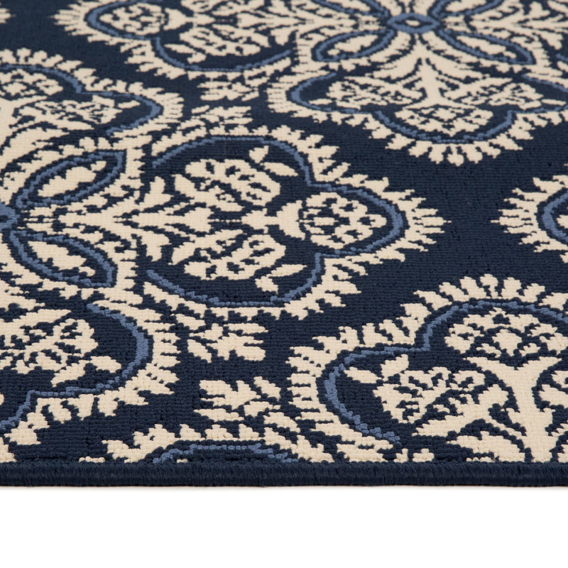 Tulia Floral Indoor / Outdoor Rug, Rectangle 6'7" x 9'6"