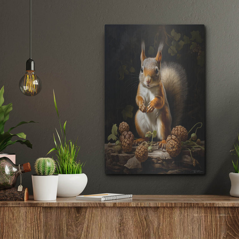 Art mural en métal luxueux «Grey Squirrel With Berries» par Momart, 12 po x 16 po, H 16 po x l 12 po