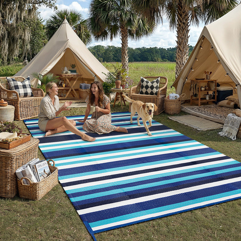 Tapis d'extérieur à rayures réversible imperméable Ellie, Rectangle de 5 pi x 8 pi, Bleu
