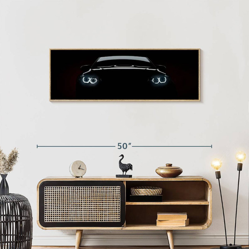 Voiture noire de luxe, Cadre flottant en bois naturel, 43 po x 15 po