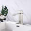 Robinet de salle de bain moderne à cascade, poignée simple, robinet d'aspect en acier inoxydable avec contrôle simple,-121628823