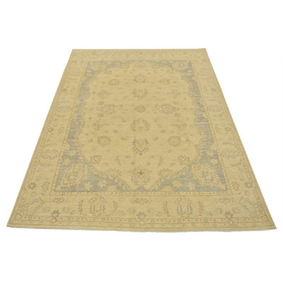 Tapis unique 8 pi 1 po x 9 pi 8 po Egidijus