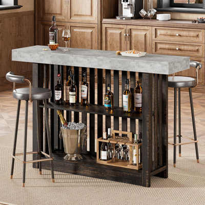 Table bistro 63 po de hauteur bar avec tablettes de rangement à 2 niveaux - comptoir industriel moderne pour salle à manger, bistro ou salon - plateau gris ciment et cadre chêne noir - plateau gris ciment + cadre chêne noir