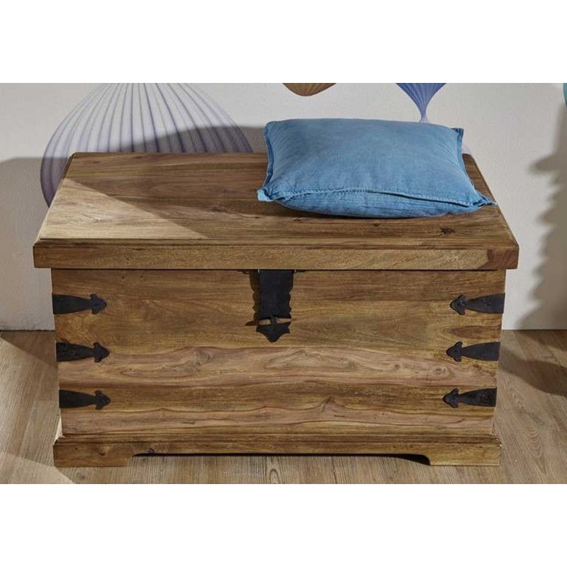 Leeds Blanket Chest