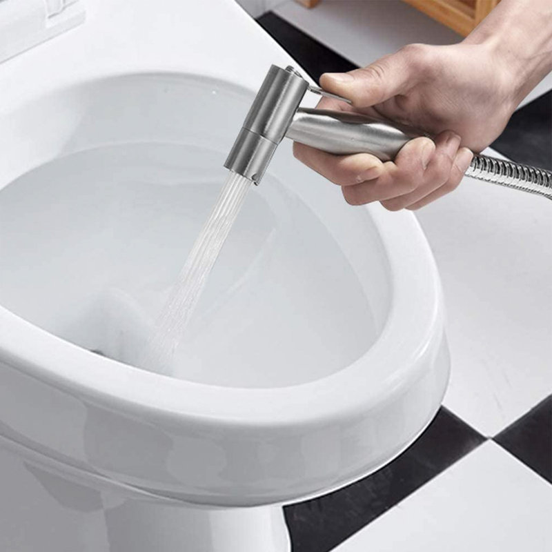 Bidet à main