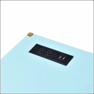 Bureau d'écriture rectangulaire avec port USB, plateau blanc ultrabrillant et base en métal doré pour un bureau à domicile moderne