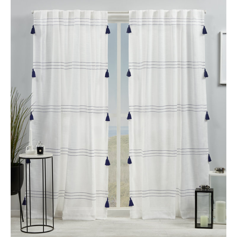 Paire de rideaux semi-transparents avec passe-tringle Kumsal, 54 po x 84 po, Bleu