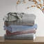 Couverture moelleuse avec motif sculpté-113826406-113826407