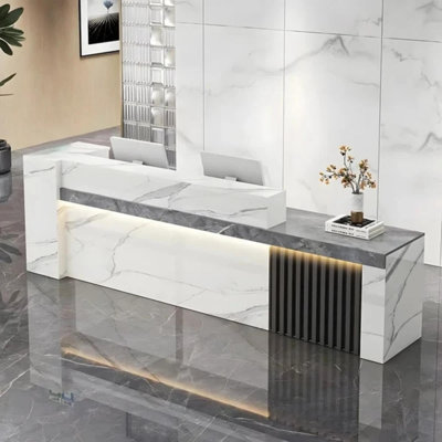 Bureau de réception minimaliste avec tablettes de rangement latérales pour le bureau ou le salon