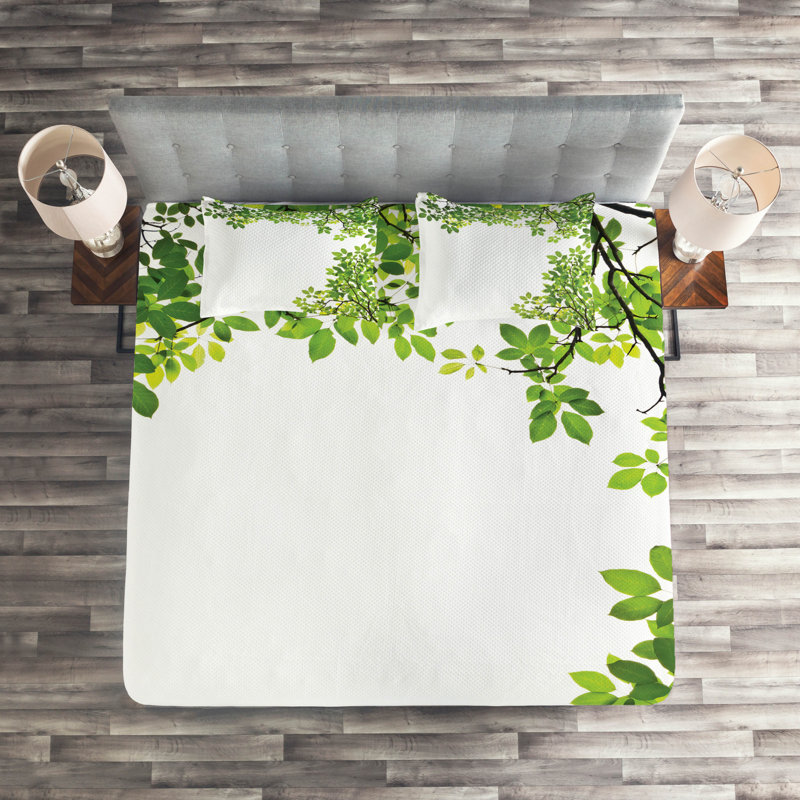 Farmhouse / Country Polyester Floral Coverlet