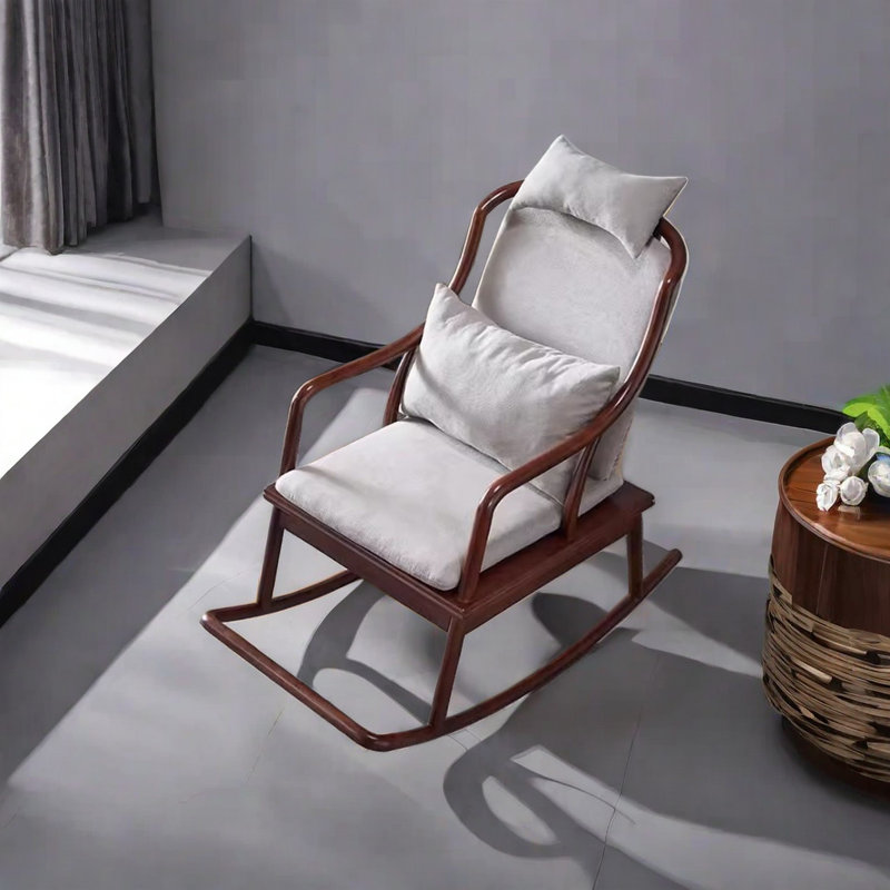 Chaise berçante élégante en bois massif
