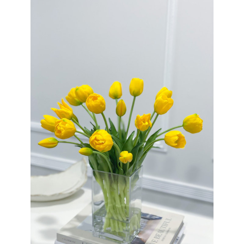 Arrangement floral tulipes dans un vase, Jaune