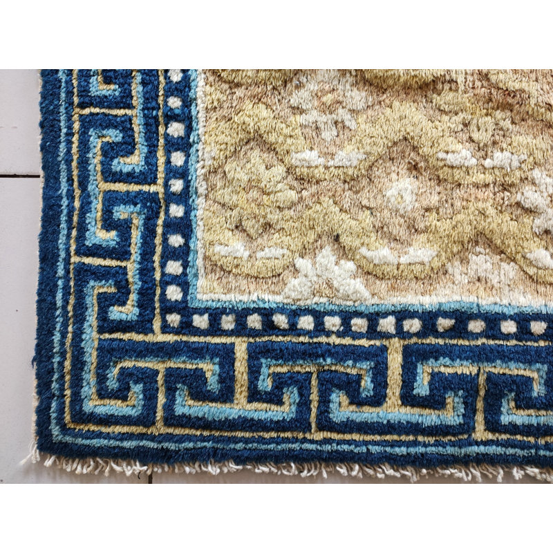 Tapis antique chinois de style carré du milieu du 19e siècle Ningxia