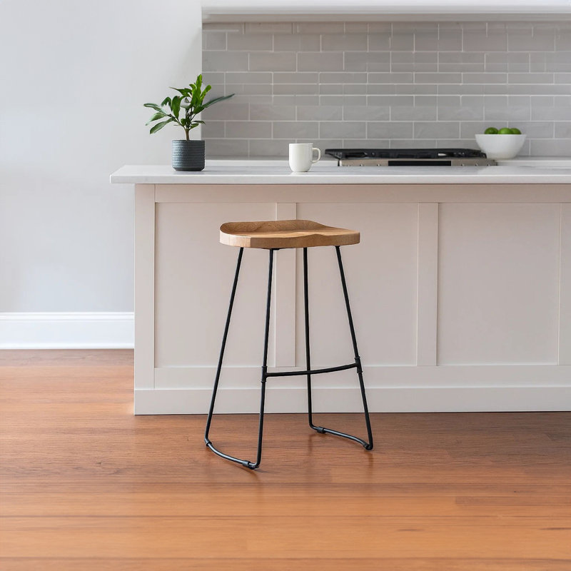 Tabouret de bar sans dossier fabriqué à la main Tiva, siège de selle en bois de manguier, Brun
