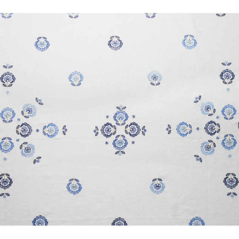 Carnation Tablecloth, White/Blue