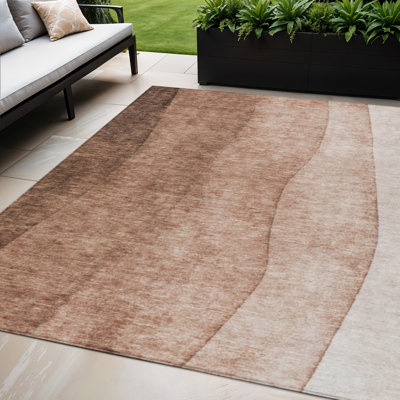 5' X 8' Beige Ombre Washable Indoor Outdoor Area Rug