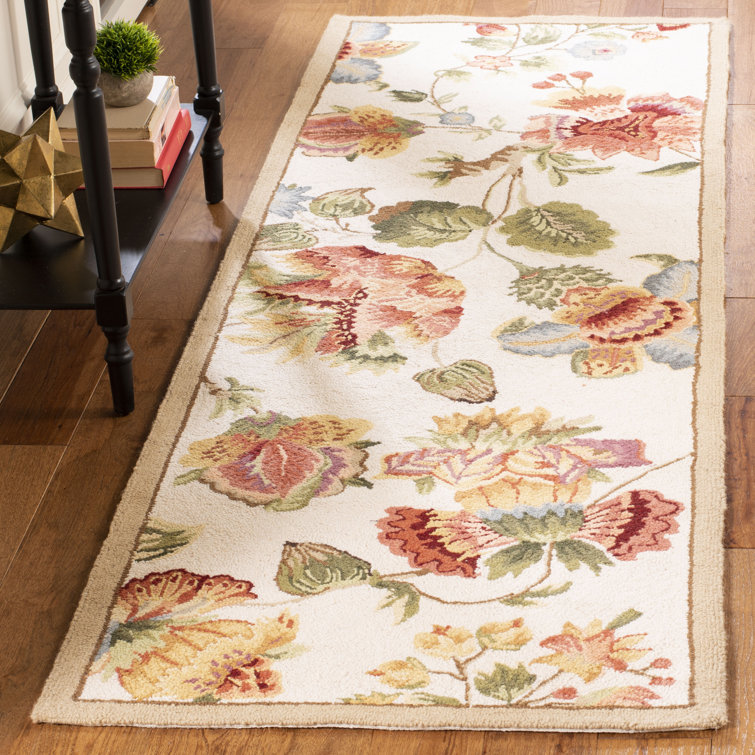 Lark Manor Hollander Hand Hooked Wool Floral Rug & Reviews | Wayfair