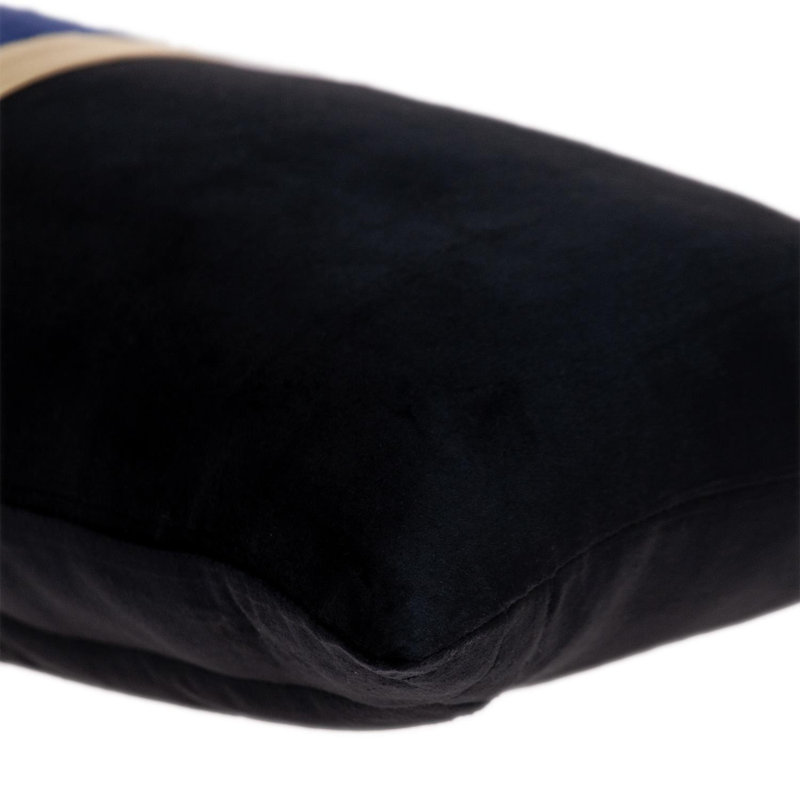 Ce coussin en velours présente un motif de blocs de couleur, Noir / Bleu, Carrée