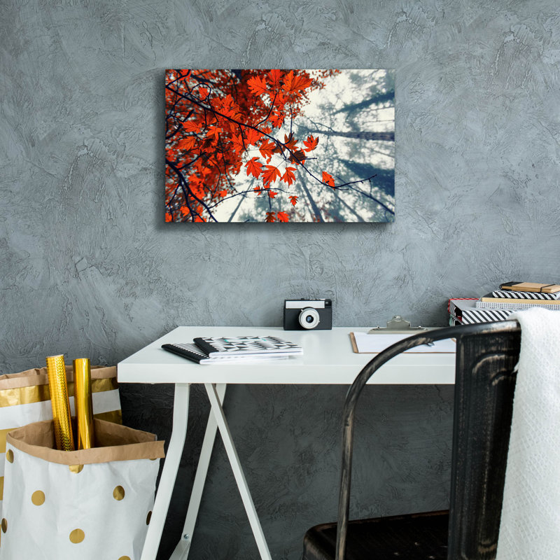 «Red Autumn Leaves» par Iorg Vitomirov, art mural sur toile, H 12 po x l 18 po x P 0,75 po
