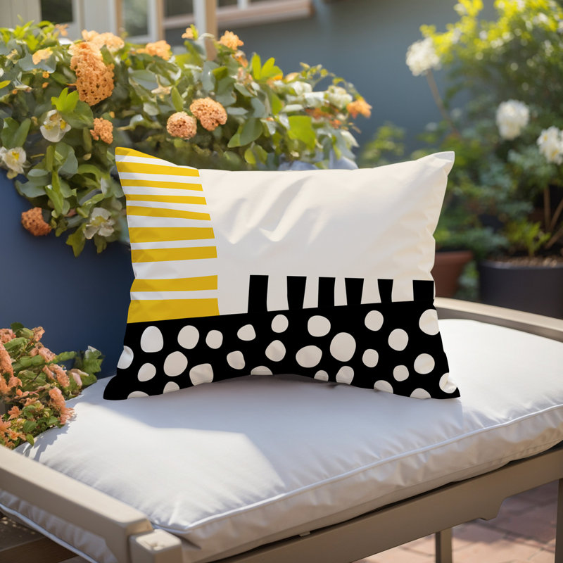 Oreiller rectangulaire réversible intérieur / extérieur Nea, H 18 po x l 25 po, Jaune / noir / blanc cassé