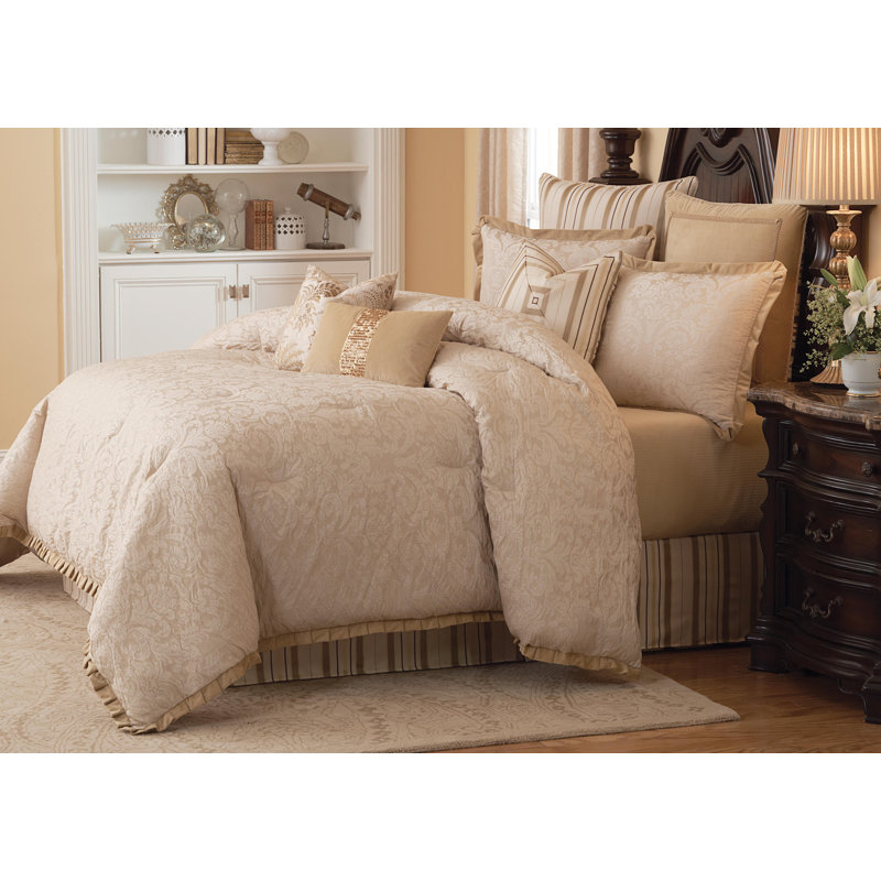 Carlton Comforter Set - Ivory, King Comforter + 5 Shams