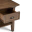 Table de bout transitionnelle en bois massif l 19 po avec tiroir, tablette ouverte et pieds fuselés Redmond-538588429
