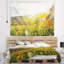 Tapisserie florale de montagne avec fleurs jaunes-28488320