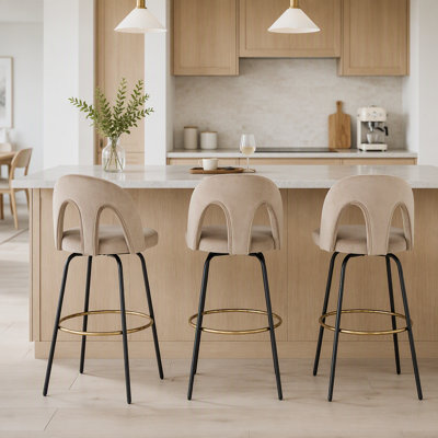 Tabouret de bar à hauteur fixe avec pivot en métal noir et velours taupe avec repose-pieds rond en métal doré - ensemble de 2