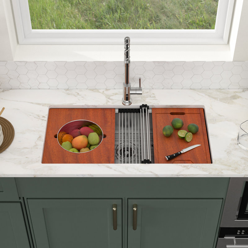 Évier de cuisine encastré à simple cuve en acier inoxydable 36 po x 19 po avec passoire, planche à découper, crépine et grille de vaisselle