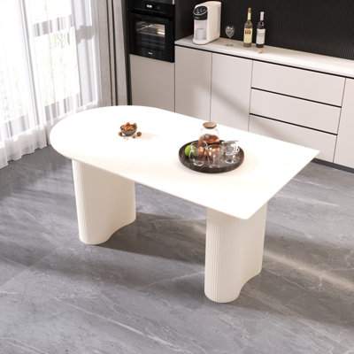 Table de salle à manger 63 po moderne en MDF de style crème et table d'appoint irrégulière (sans la chaise)