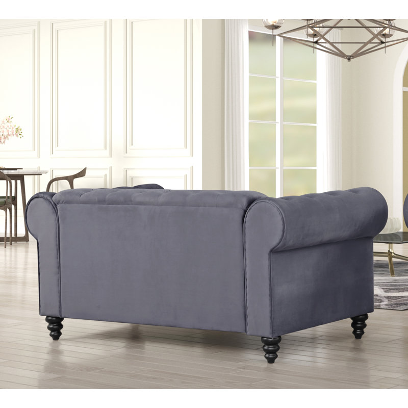 Causeuse Chesterfield en velours à accoudoirs roulés 68 po Marvale