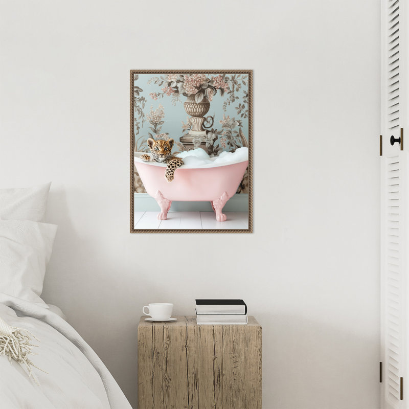 «Leopard Pink Bubble Bath» par Hostetter, reproduction d'art sur toile encadrée, H 24 po x l 18 po