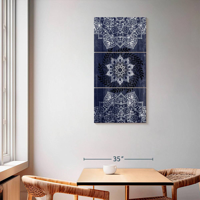 Mandalas sur fond bleu rustique, H 62 po x l 30 po