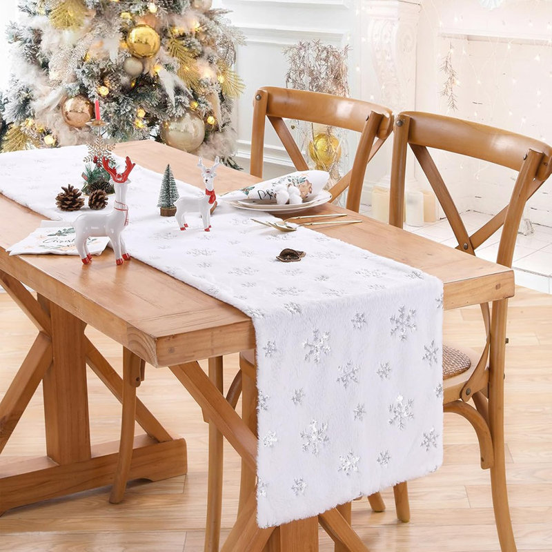 Chemin de table fourrure blanche