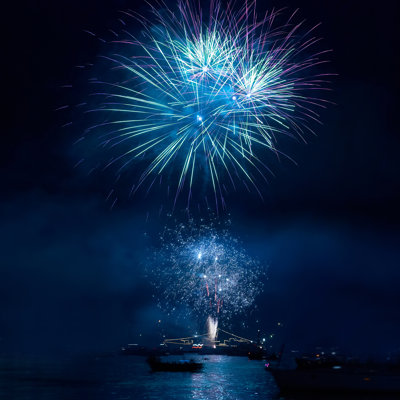 Feux d'artifice colorés - photographie sur toile tendue